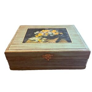 Vintage Wooden Cigar Box Windsor Flower Design Green